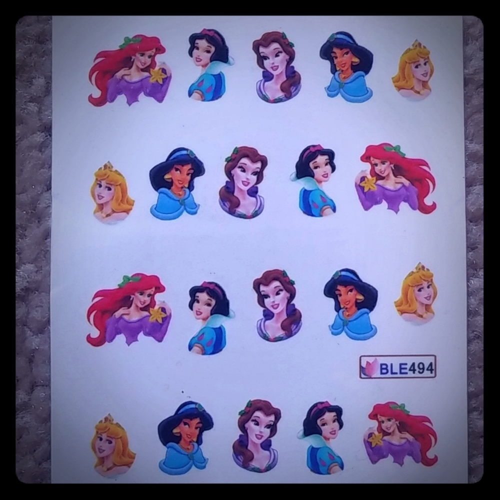 6 packs of 20 nail stickers Disney Princess